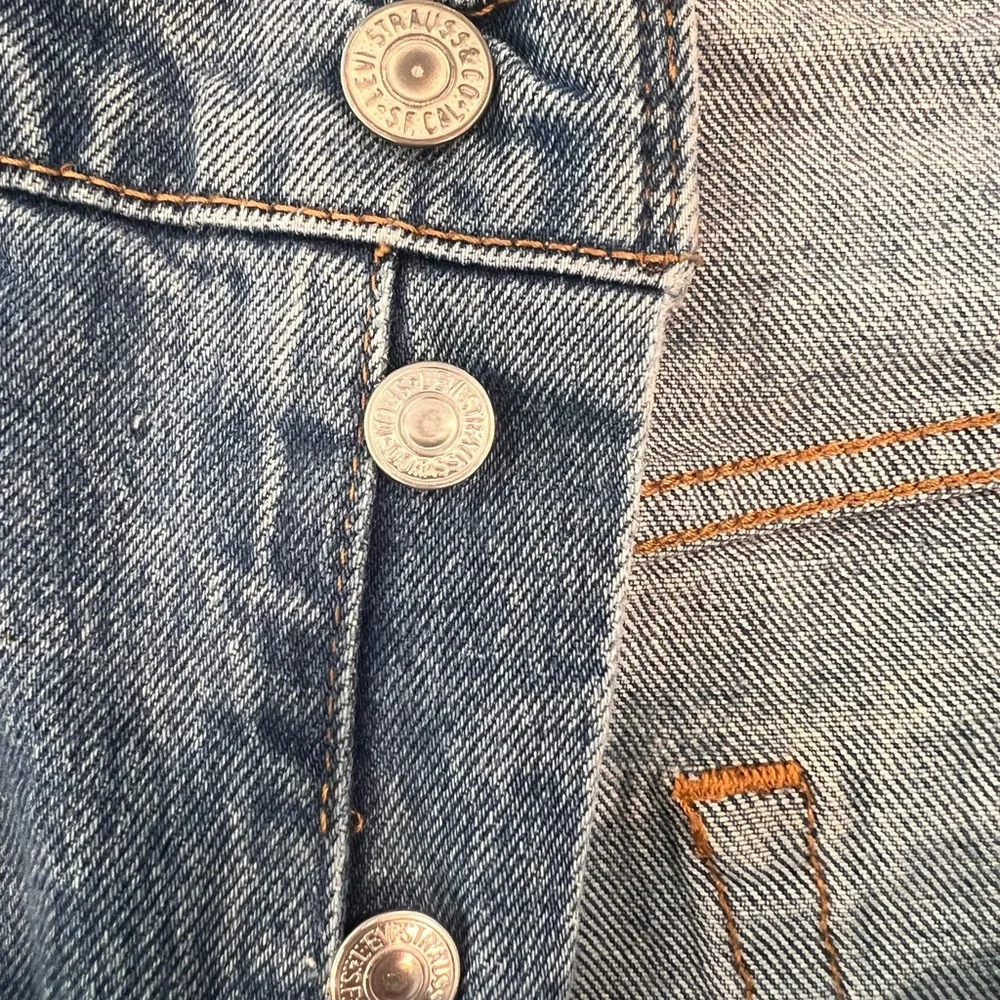 Levi's Relaxed Fit Men's Denim Jeans - Picture 4 of 4